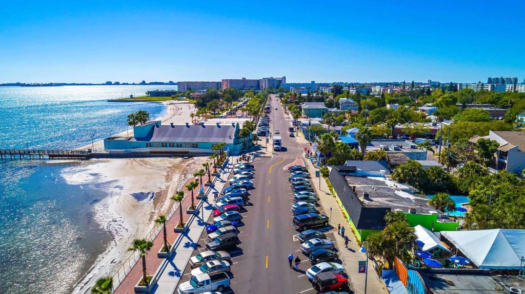 image of Gulfport Florida Beach Drive